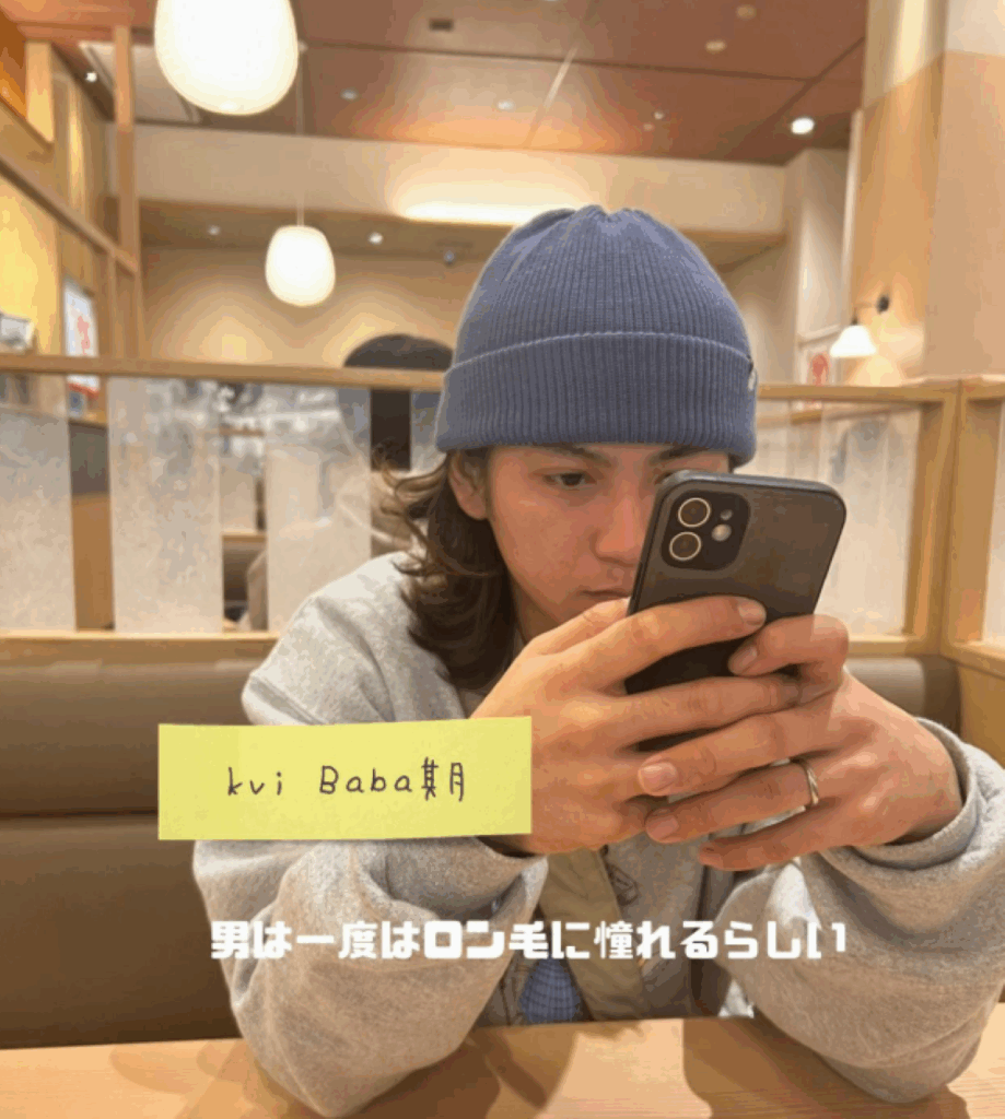 髪を伸ばしている時期（＠bibiyomeさんより提供）