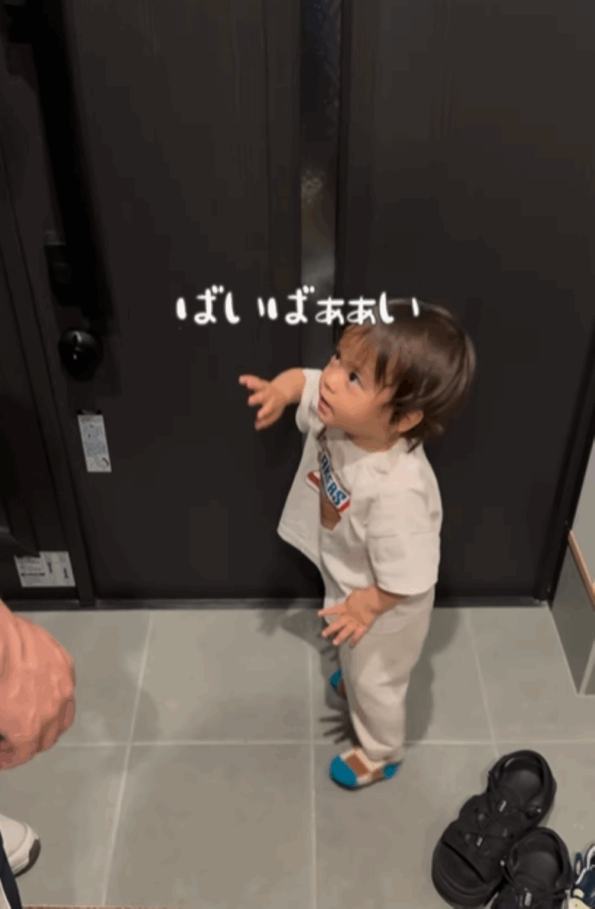 「バイバイ」と言ってしまう場面も（＠renstagram_0206さんより提供）