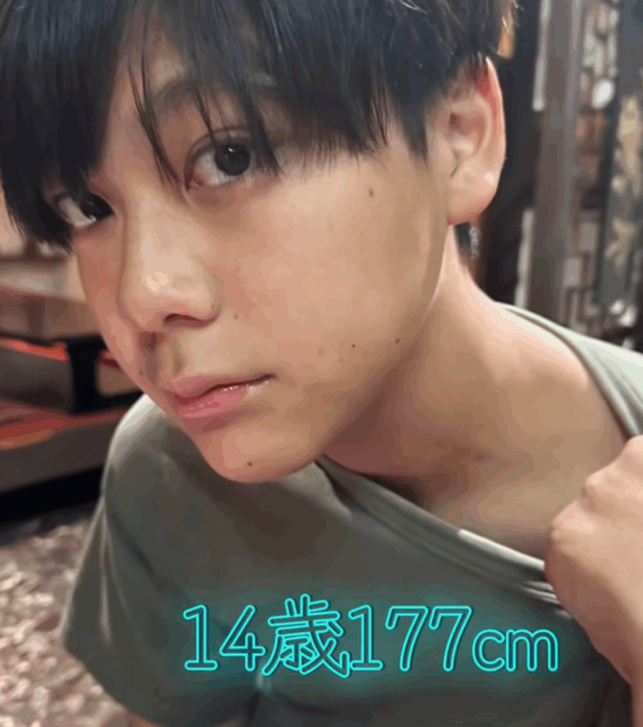 14歳の息子さん（＠sayako0128さんより提供）