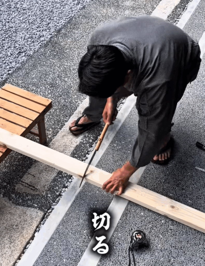 木材を切るところ（＠shingo_diyさんより提供）