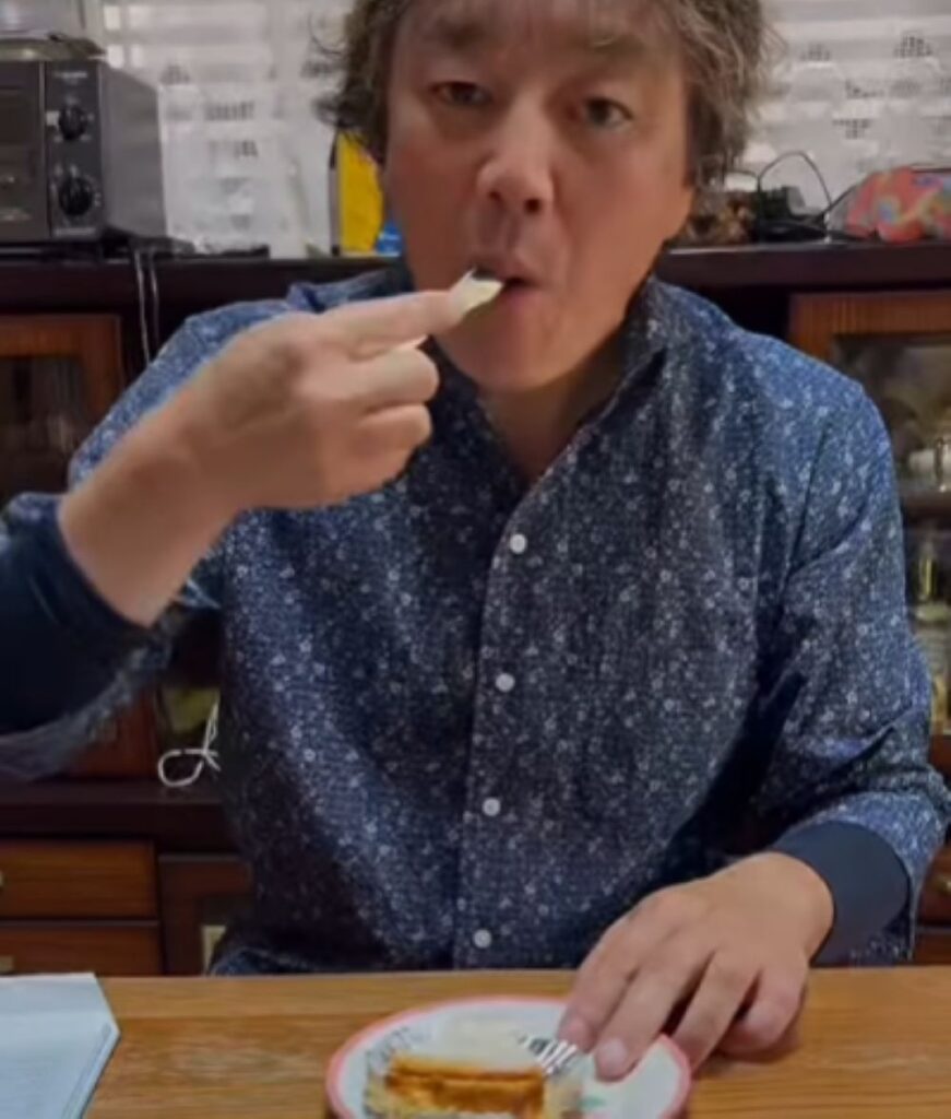 息子さん作のケーキ（＠gokigen.familyさんより提供）