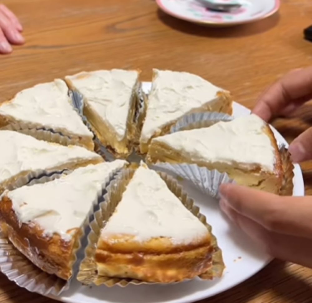 完成したケーキ（＠gokigen.familyさんより提供）