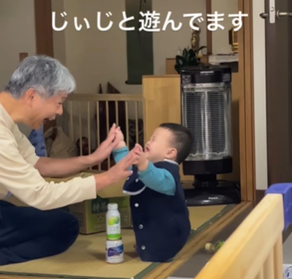 ハイタッチ（＠tarochansan0202さんより提供）