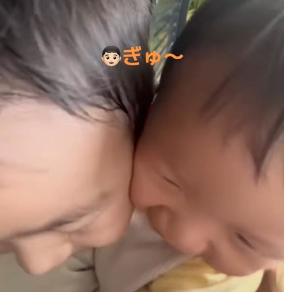 抱きしめ合う二人（＠taichan0229さんより提供）