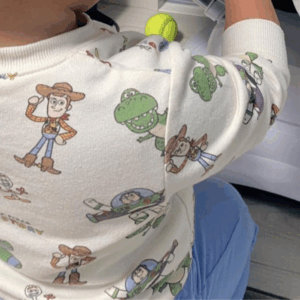 ゲームに夢中な幼稚園生の息子→しかし弟が生まれると…まさかの行動に「感動する」「驚いた」「成長してる」