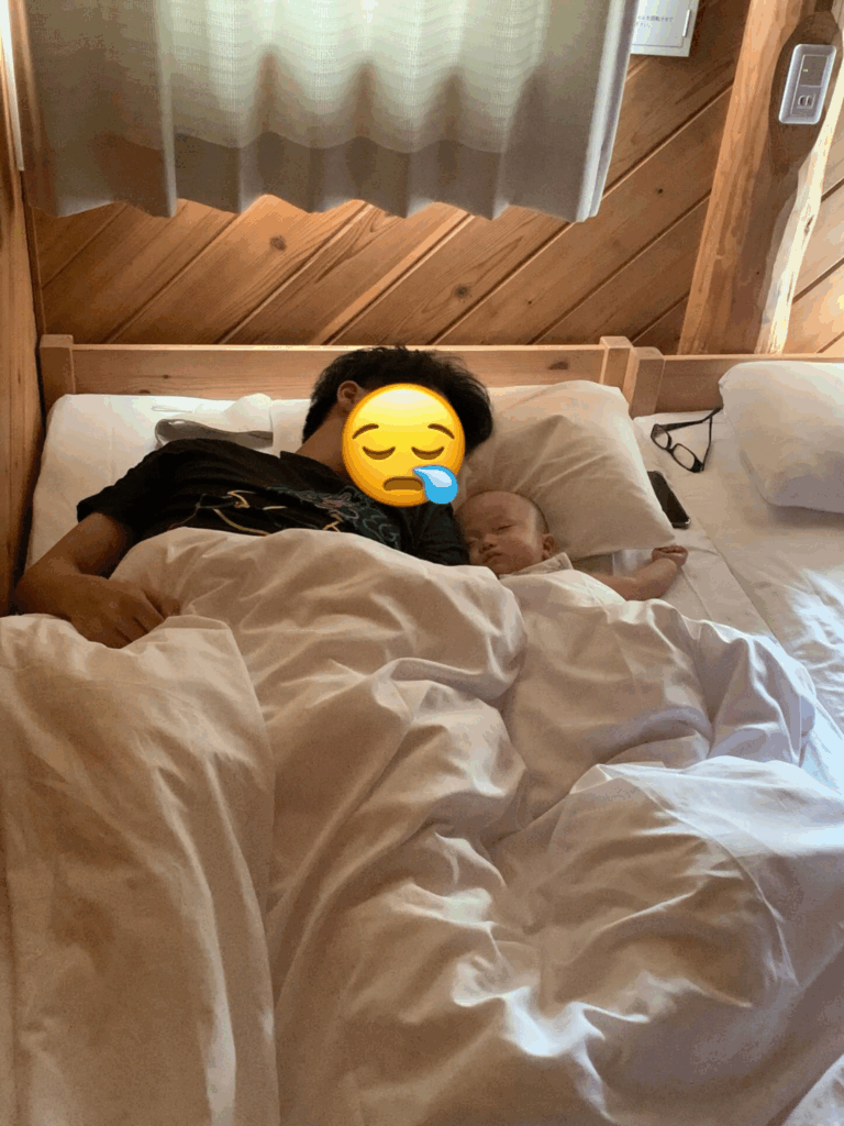 寝かしつけで一緒に寝てしまうパパさん②（@sola._.0416さんより提供）