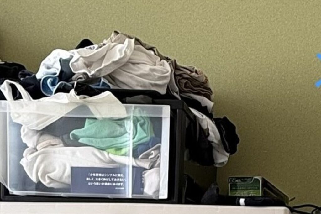 長男くん、服がはみ出してるよ！（＠momo_recipe_1001さんより提供）