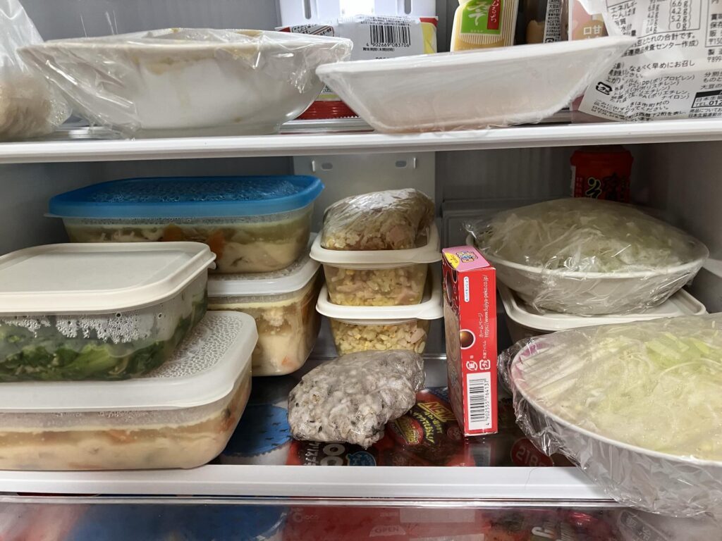 旦那さんが作ったたくさんのおかず（＠kisa__kabigonさんより提供）