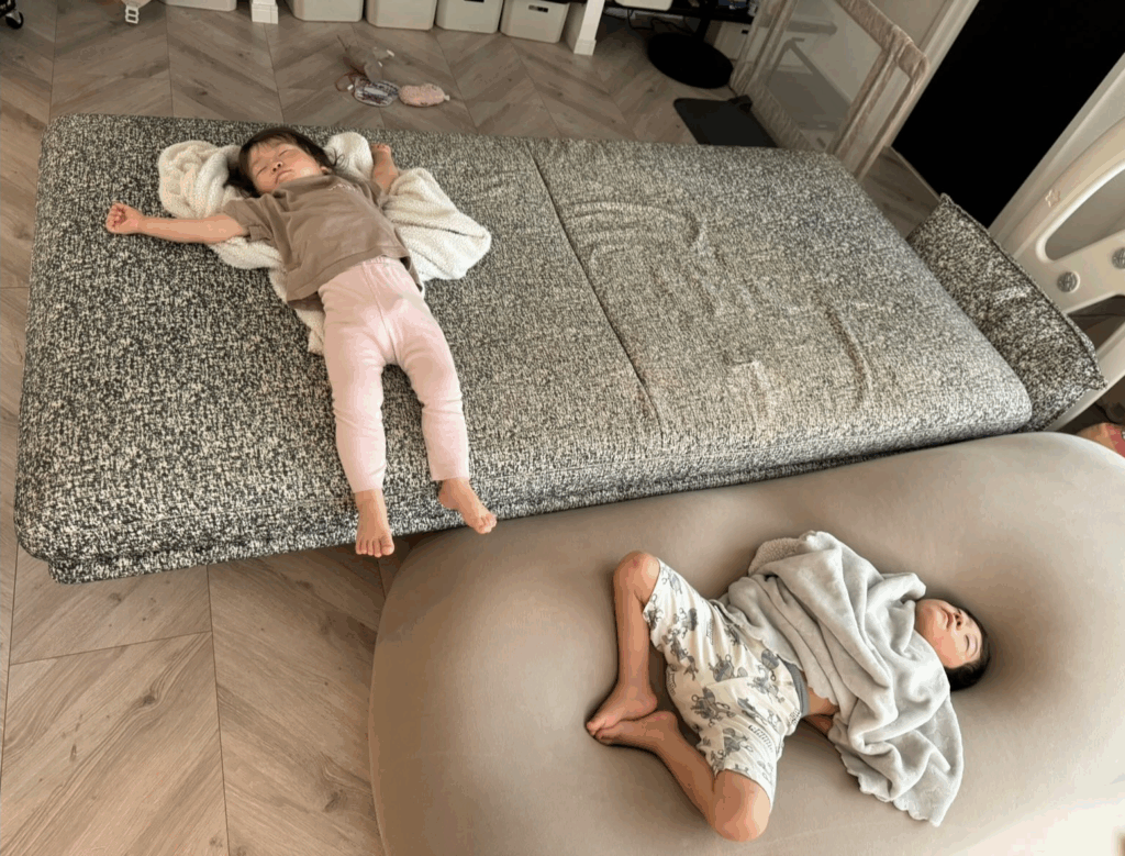 その他の弟くんと妹ちゃんの写真（＠shuppin_aさんより提供）