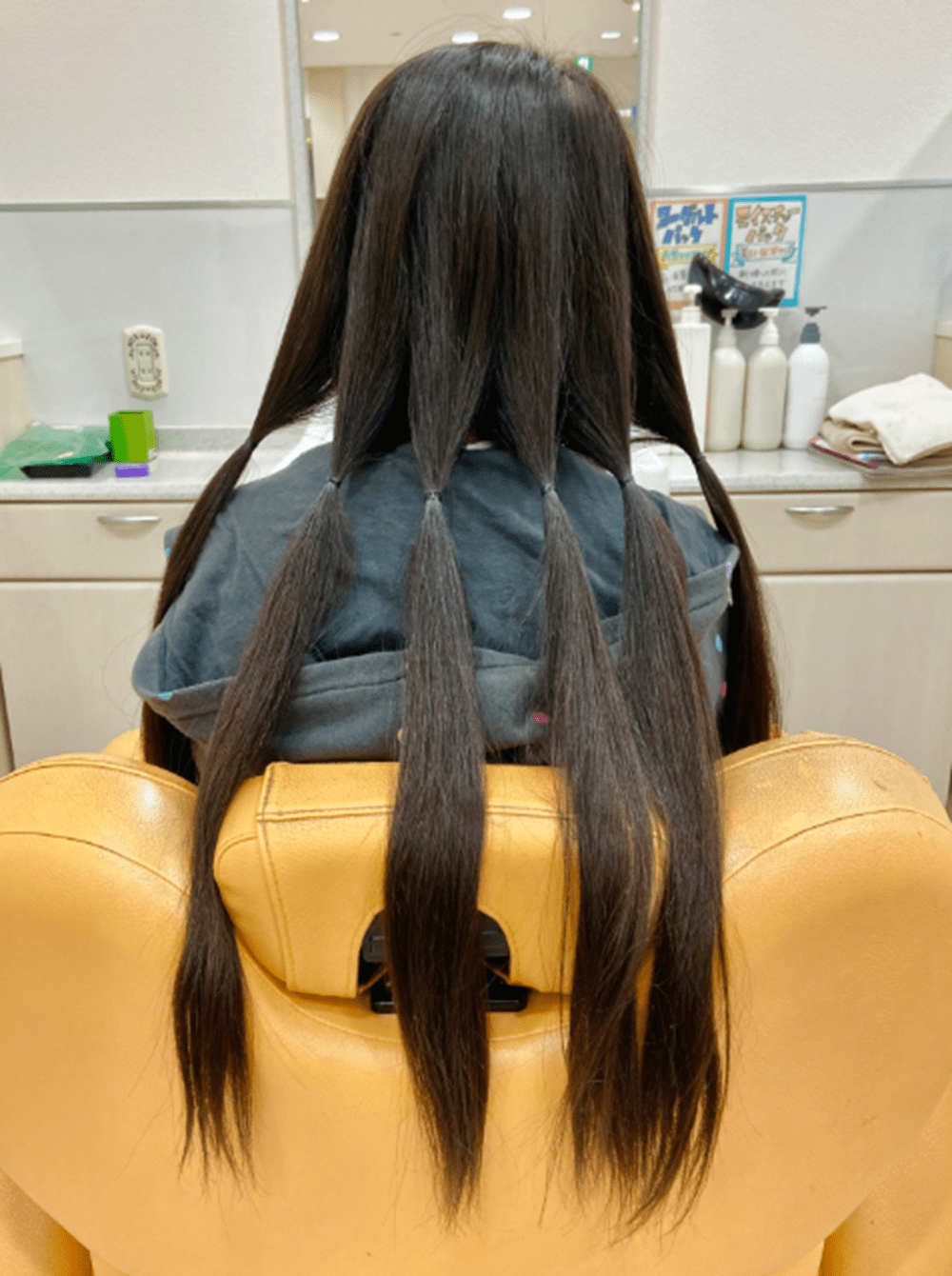 超ロングヘアの11歳の女の子。42㎝カットした結果…「考えが大人」「素敵」「ありがとうございます」