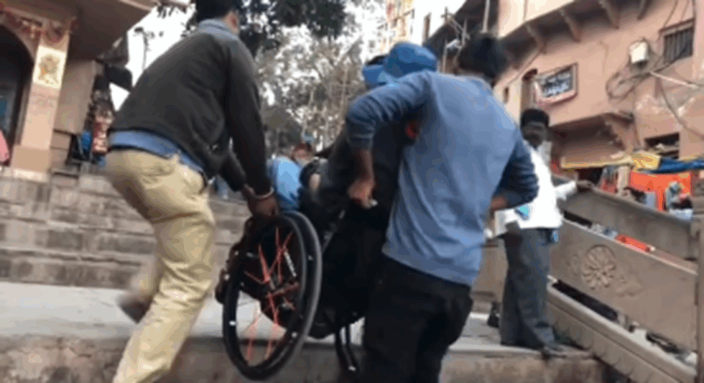 海外にて（三代さんより提供）