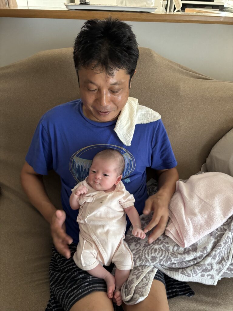 おじいちゃんとの様子②（＠otochan2590さんより提供）