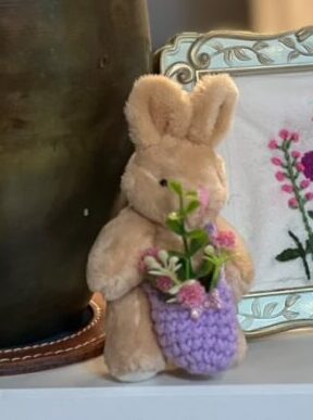 駄々をこねる8歳娘「このウサギが欲しい」母「飽きるでしょ」　→しかし帰宅後、”まさかの光景”に「なんて賢い」「爪の垢をください」