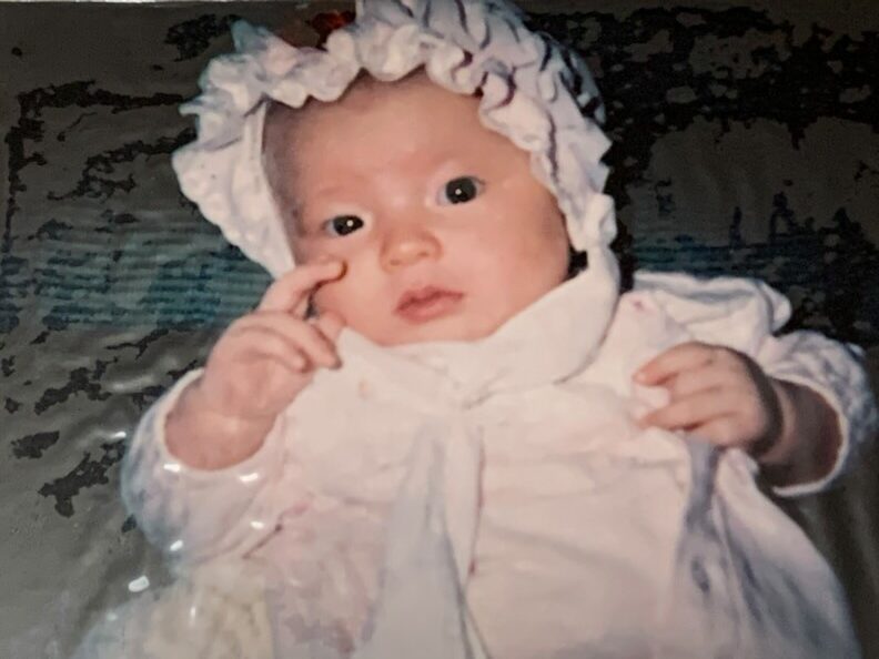 ルーマニア人母と日本人父の間に生まれた女の子。→24年後の姿に「美しすぎる…！」「う、うらやましい」「綺麗」