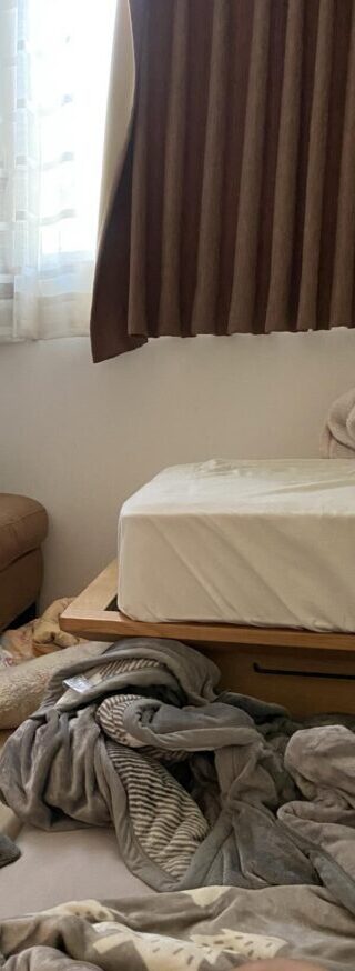 母「朝起きたら3歳息子がいなくなっていた…」焦った母が息子を探すと→その後のまさかの光景に「どうしてこうなった」「ビビりますね」