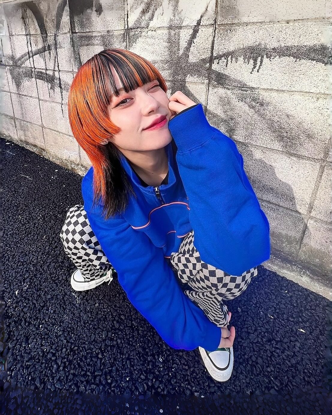 かっこいい系の女性。平成ギャルに憧れ、3年後、周囲も驚いた姿に…「すごい！！！」「羨ましいです」「どっちも好きです」