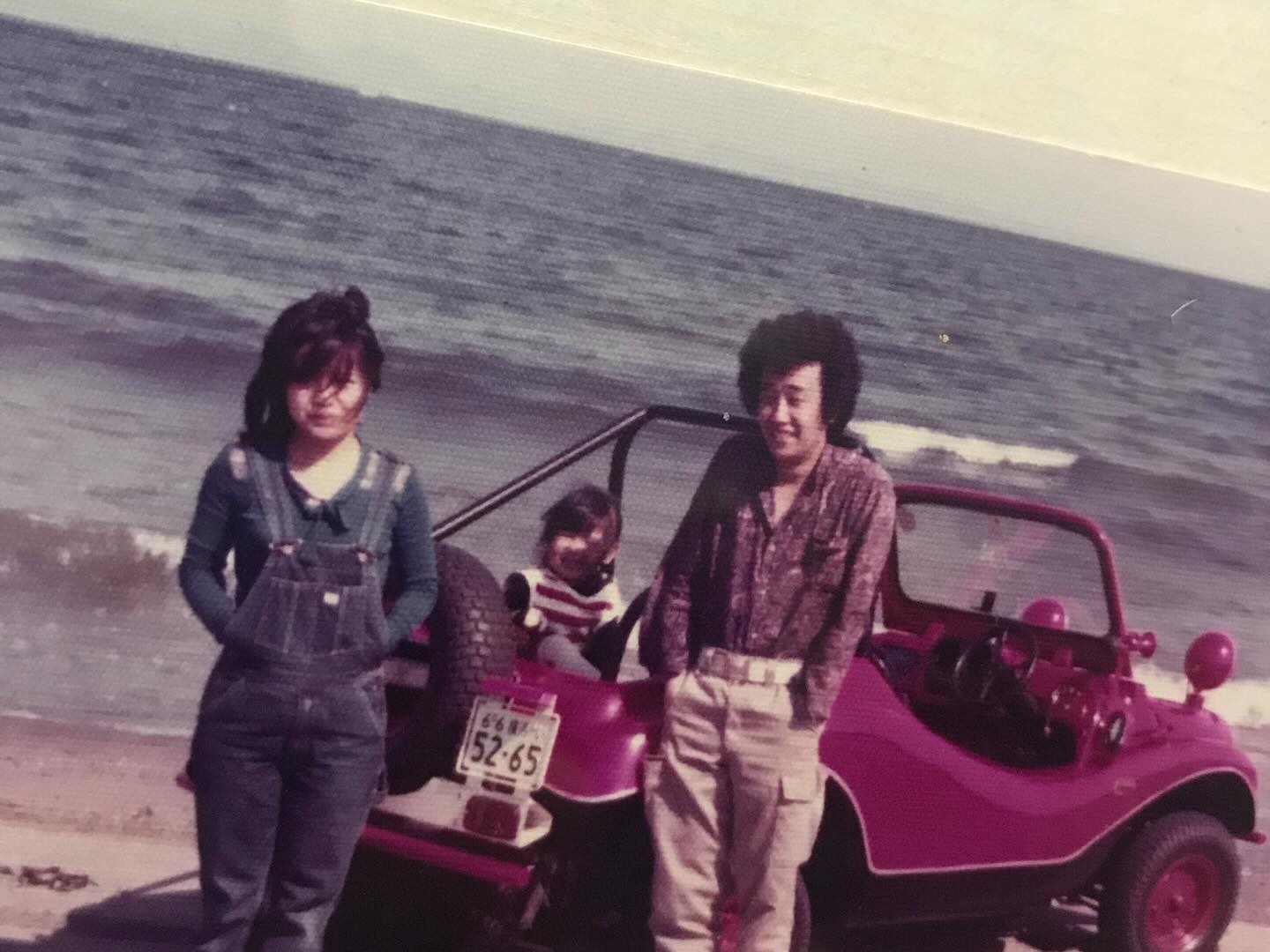 娘「どんな70年だったかなwww」70歳になった父の過去から現在の写真を見せてもらうと…「カッコいい」「幸せそう」