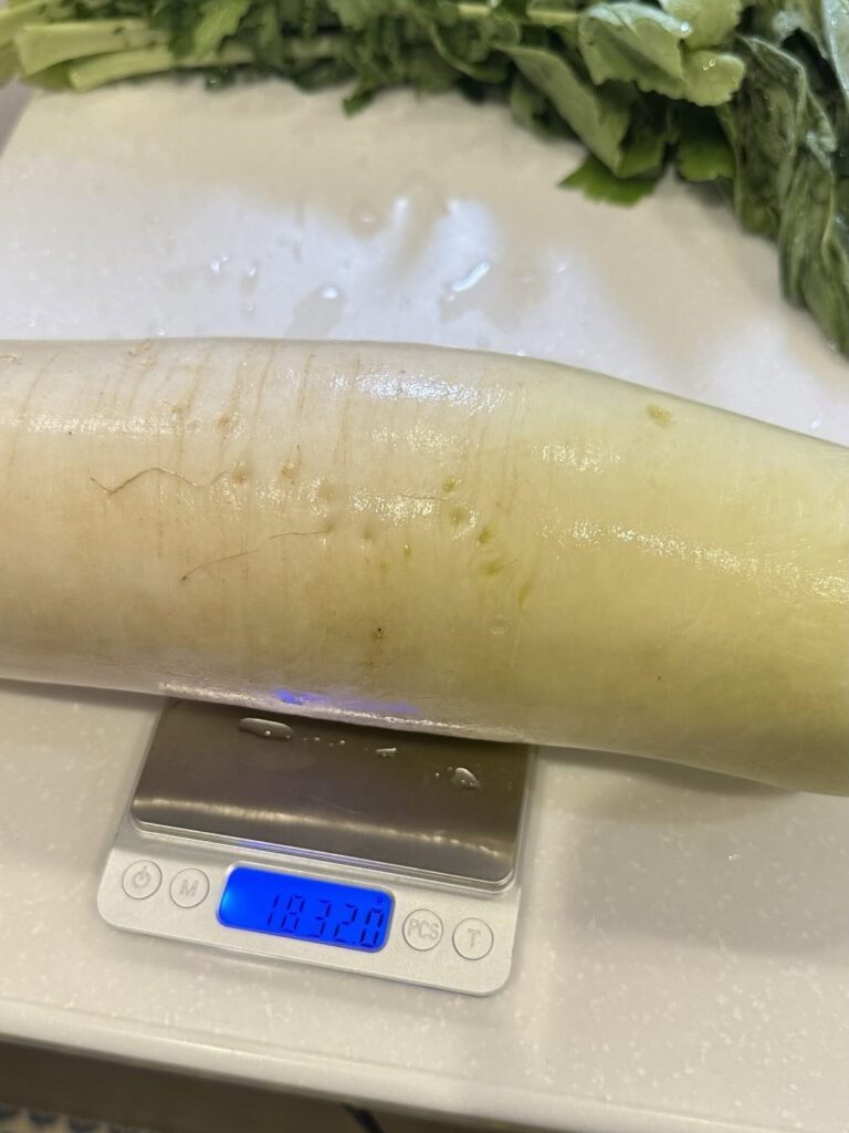 重さを測ってみたら1.8kgも！（@le.souffle.du.bebeさんより提供）