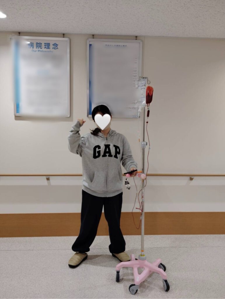 入院初日で即輸血（@nikonikohappy._.0さんより提供）