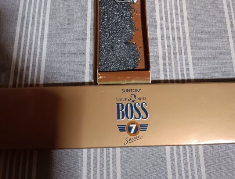 【実際の写真】押し入れの中から7年ぶりに取り出した時計