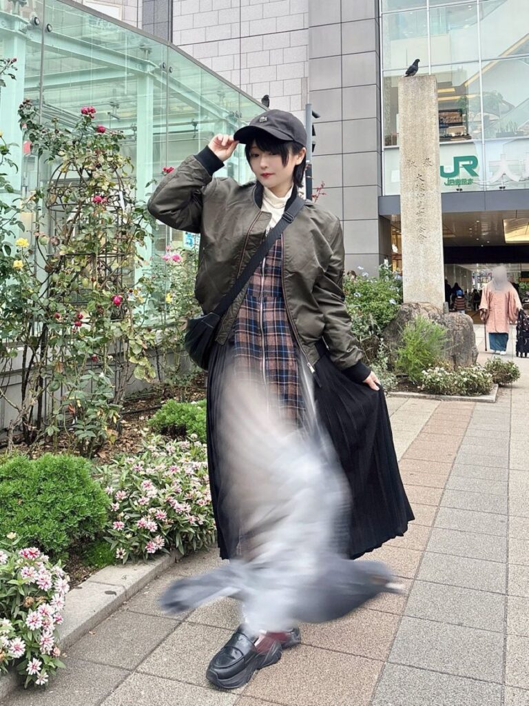 鳩が写り込んだ奇跡の写真（＠syokupan_nattoさんより提供）