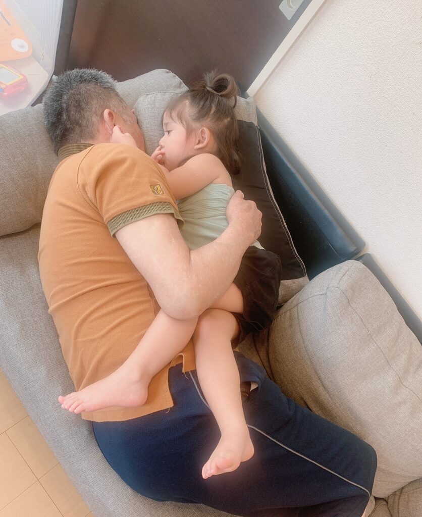 ひいおじいちゃんとの様子③（@kiramama0421さんより提供）