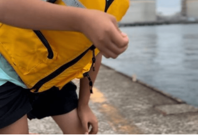 小1息子「友達と半分こしてきた」帰り道で見つけてきたお土産に「やべい」「触れるのすごい」「良いことありそう」