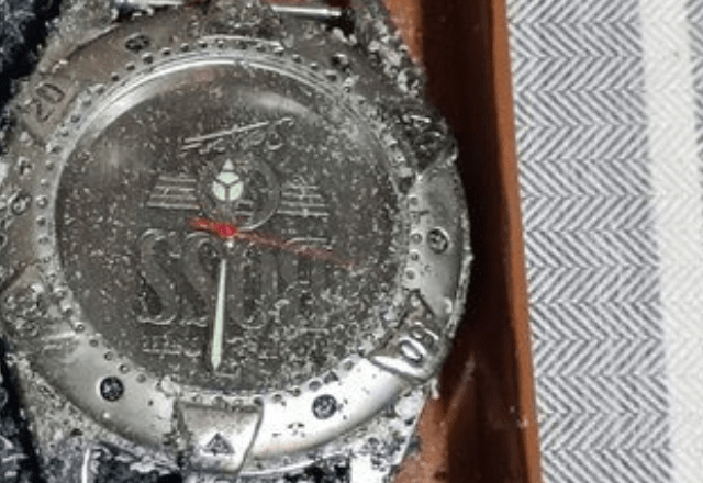 押し入れの奥にしまっていた腕時計。7年ぶりに取り出した結果、まさかの光景に「初めて見たｗ」「こんなことになるなんて！」