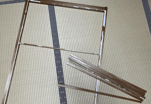 野良猫に破られた祖父宅の障子。→孫が修理した結果…「いい仕事するなあ」「素晴らしいセンス」「うちもお願いします」