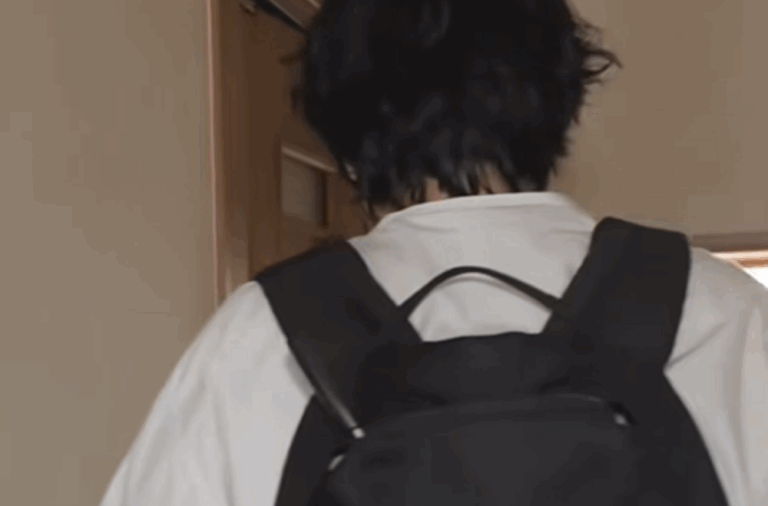 9歳の時に両親を失い祖父母に育てられた男性。　→20年以上たった現在の様子に「涙が出てくる」「めっちゃ感動」「心に響いた」