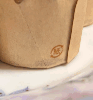 カップケーキを作った女性「ええーっ！」焼きあがったケーキをよく見ると………”予想外の仕上がり”に「万博のあのキャラみたい」「ピクニックやパーティーにちょうど良い」