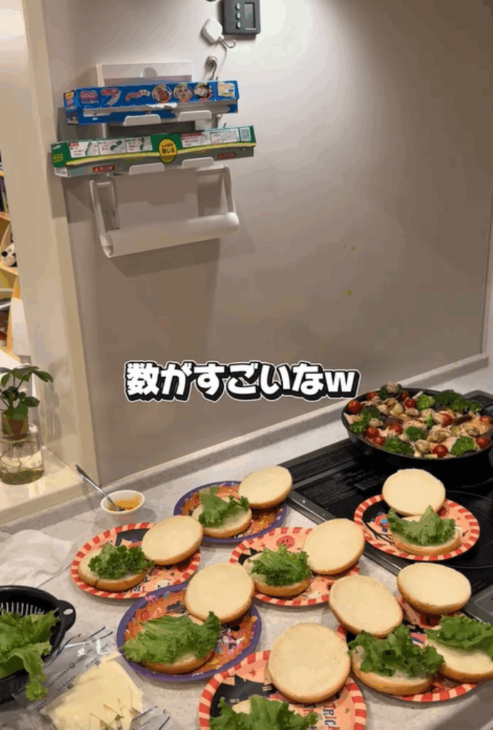 7人分のハンバーガー（＠5nintoshigomamaさんより提供）