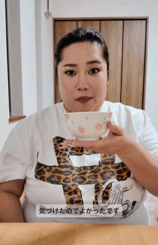 器の持ち方も矯正（＠ayavideoblogさんより提供）