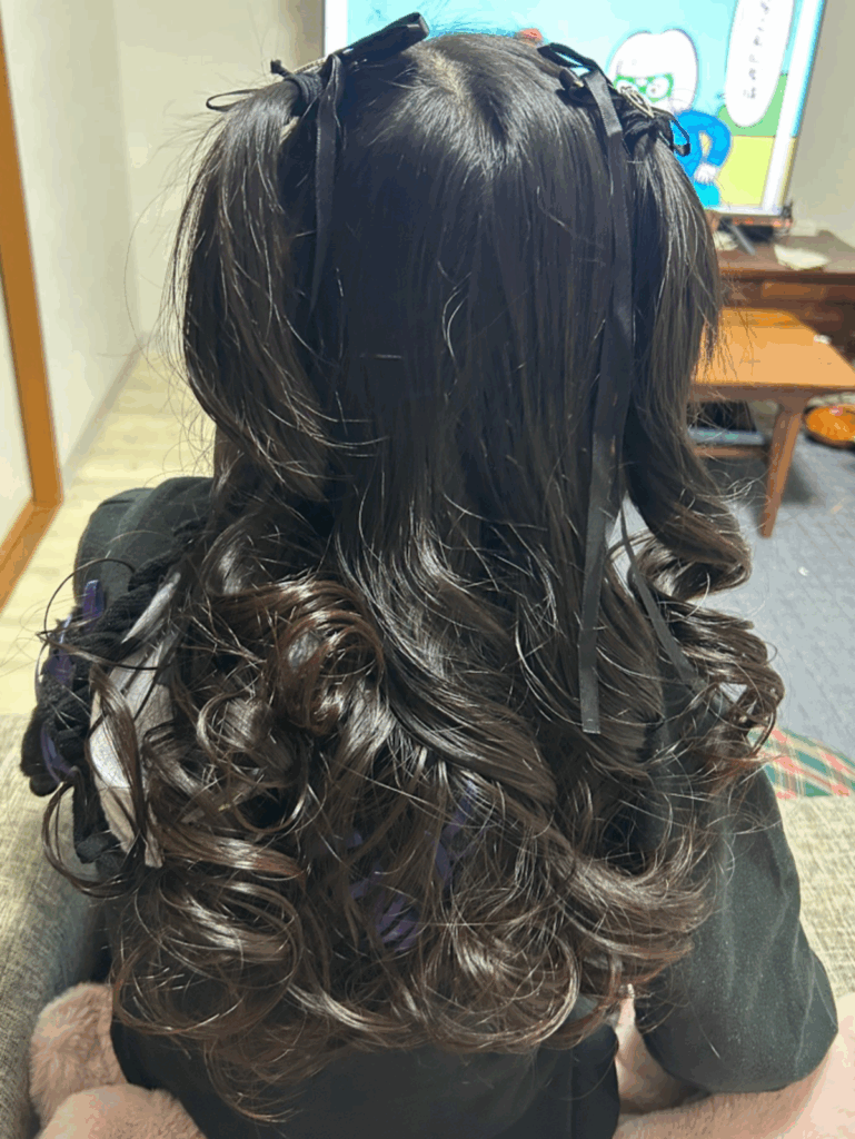 翌朝にはしっかりカールした状態に（@yukiusa0810さんより提供）