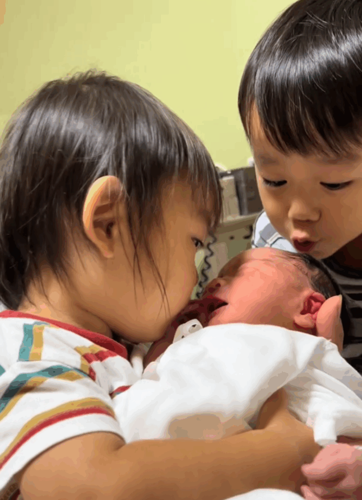 すでにメロメロなふたり（@kanaruirinさんより提供）