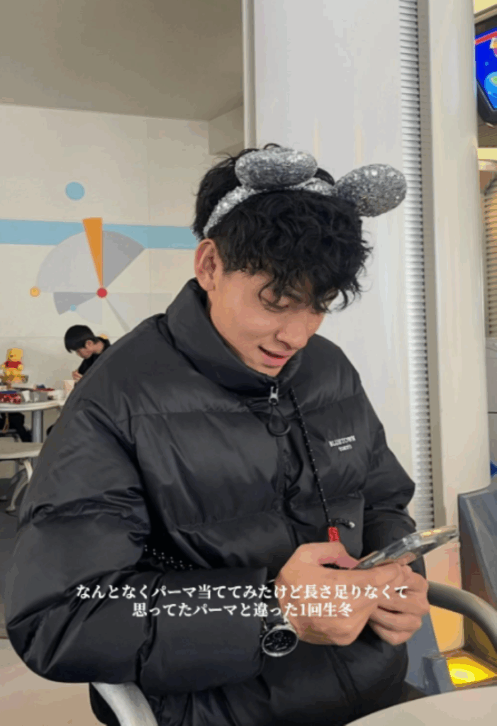 パーマ姿にも挑戦（＠ueta1.coさんより提供）