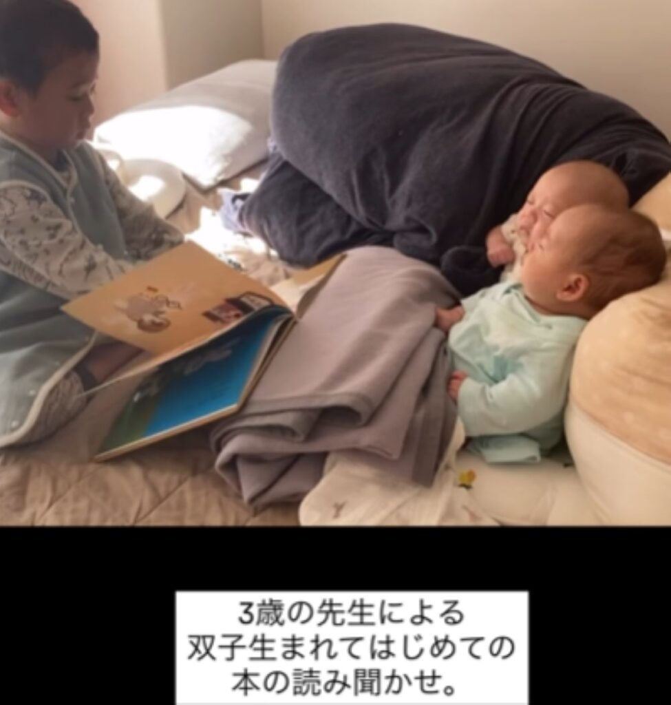 長男くんの読み聞かせ（＠tsumugi_3boysmamさんより提供）