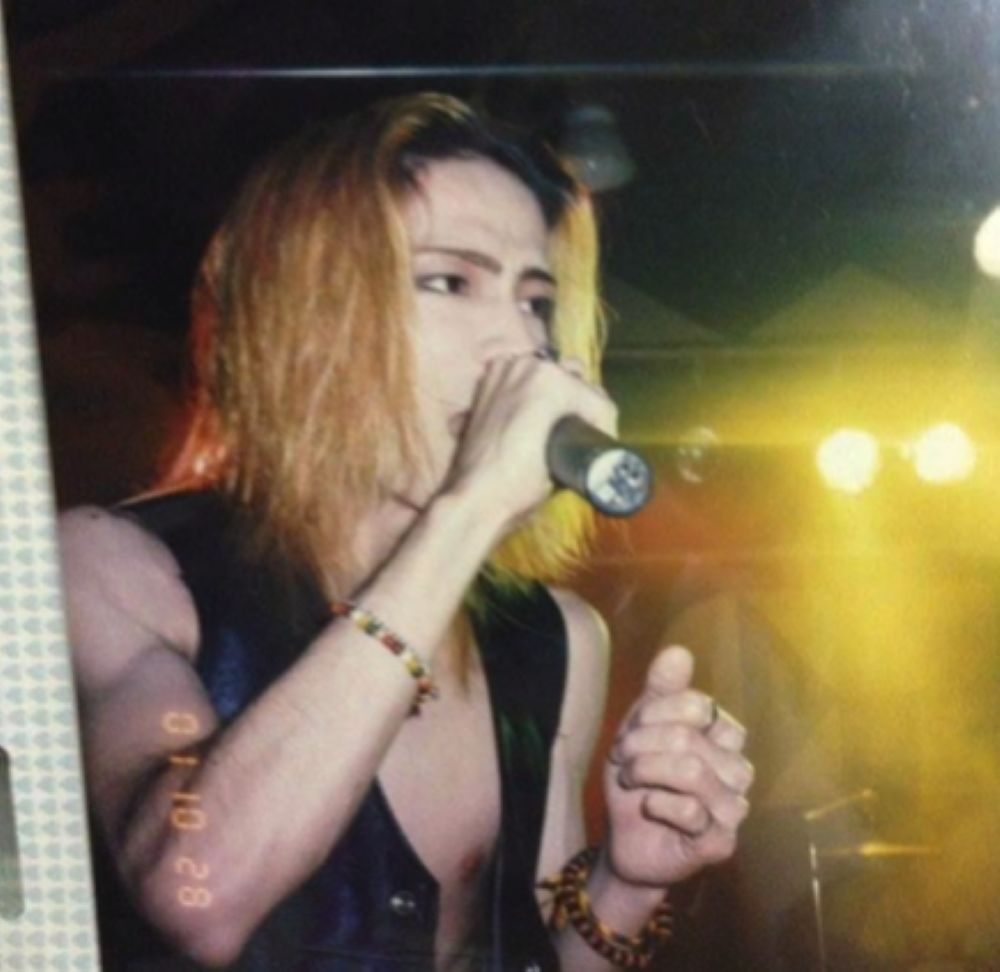 20代の頃、バンドマンだった父　58歳になった現在の姿に「歳とってもイケメン」「ギャップが凄いね！」「渋すぎる」