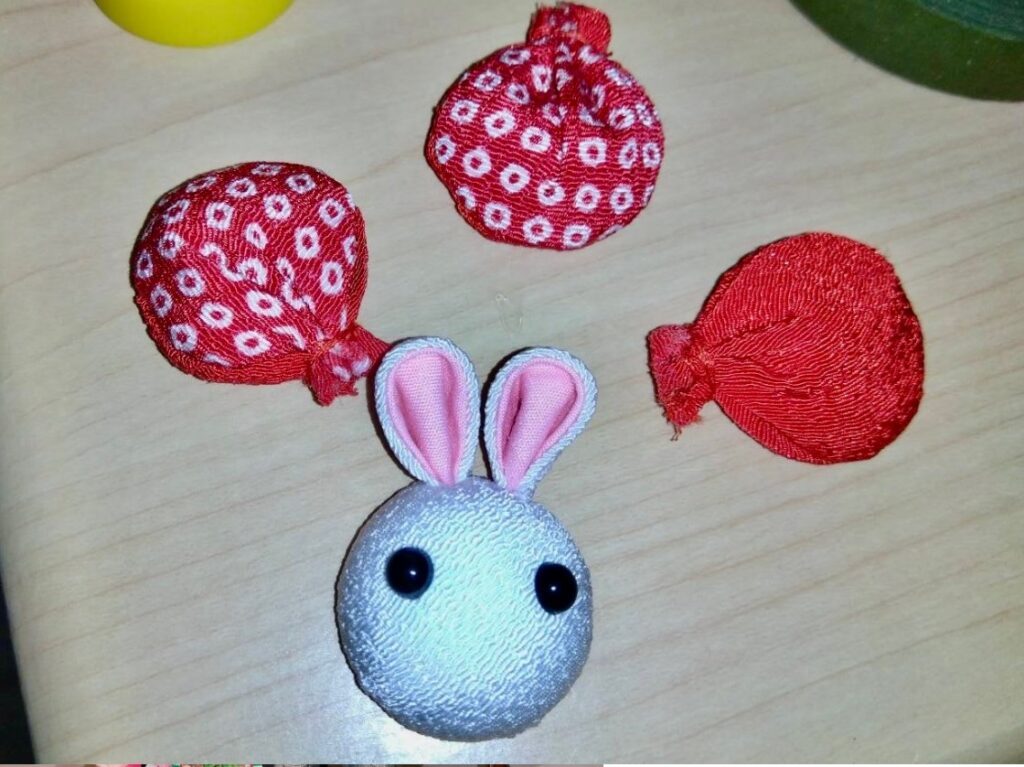 【実際の写真】孫のためにばあばが作った髪飾り