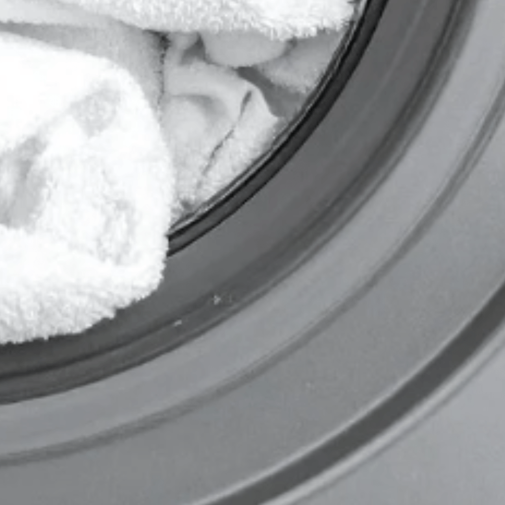 「洗濯機の底から発見されました」夫が発見した”まさかの物”に…「だ、だれの？」「強度凄い」「俺もやらかした事有る」