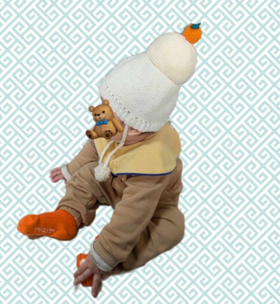 帽子をかぶった息子さん（＠animochanmanさんより提供）