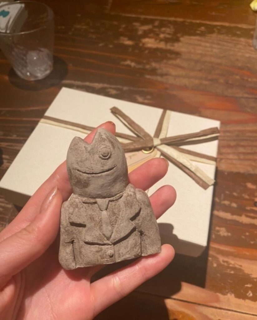 彼女さんの趣味で作った「ギョジンメン」という作品（＠bambie_owさんより提供）