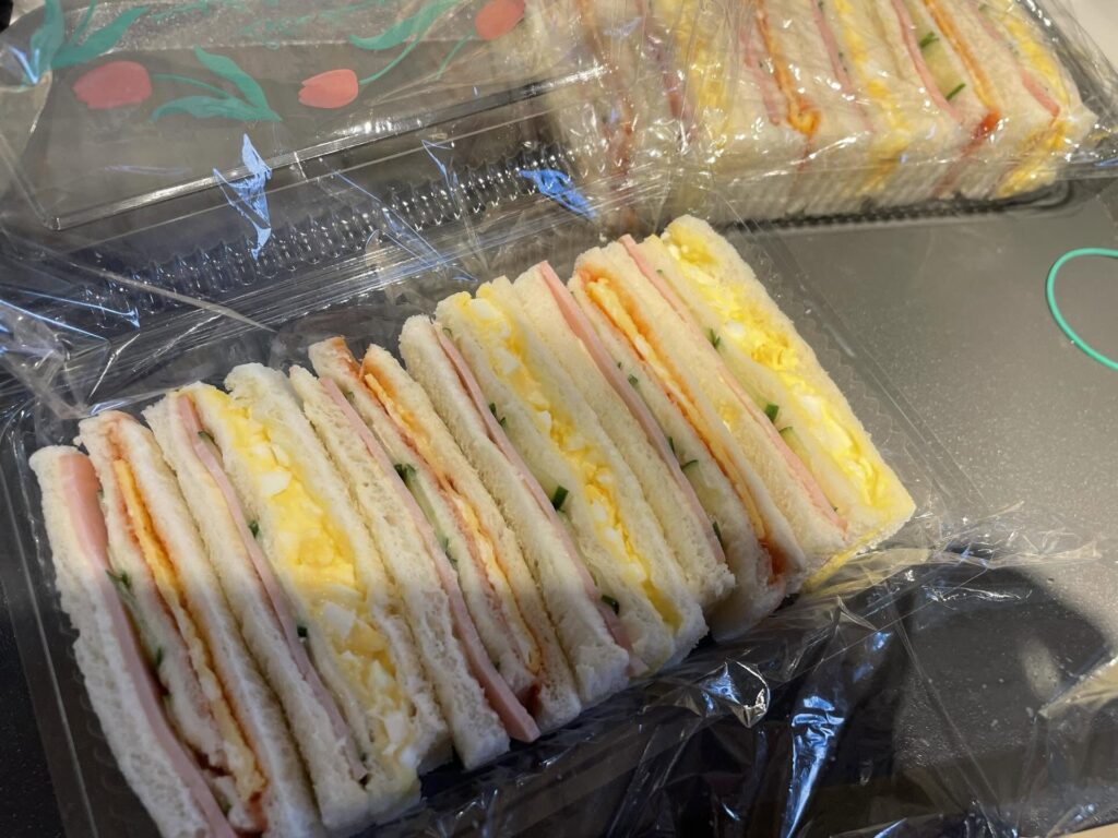 お礼にもらったサンドイッチ（＠tnk.02さんより提供）