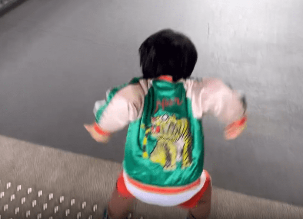 全身を使った激しいダンス！（@takaaki_sanoさんご提供）