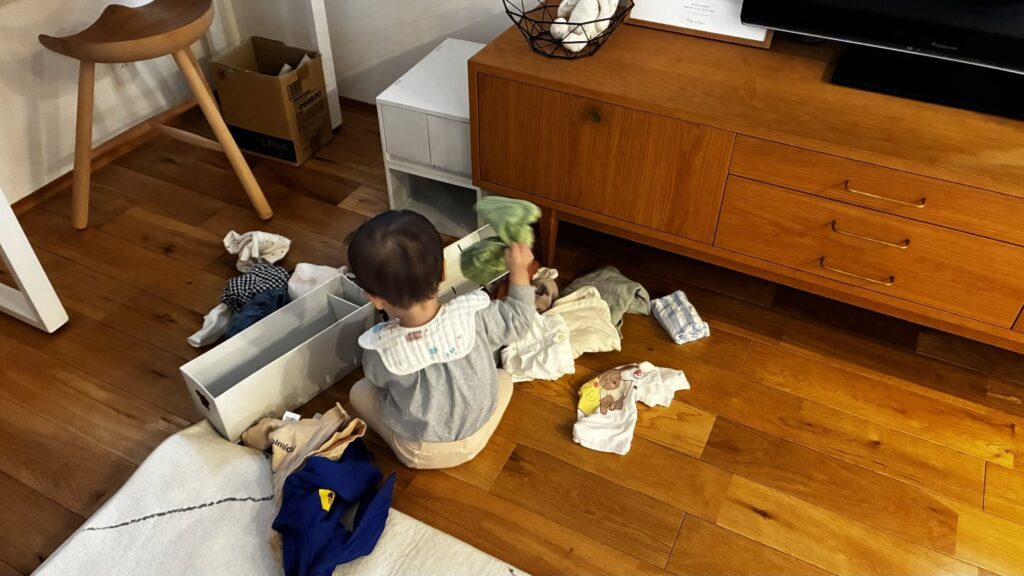 イタズラしている息子さん②（＠_____ihana.mamaさんより提供）