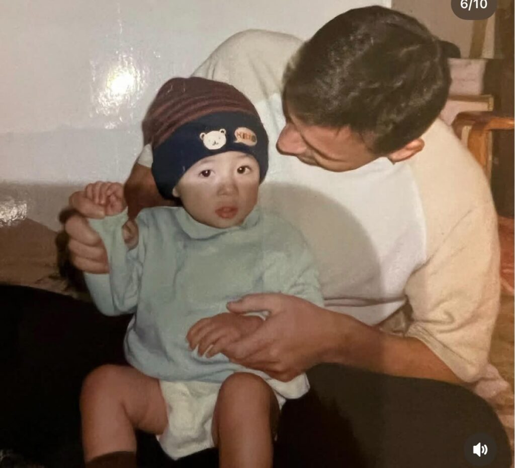 お父さんと投稿者さん（＠iamwaamiiさんより提供）