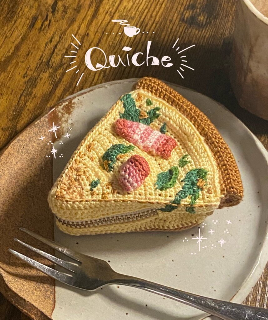 完成したポーチ（＠amgurumi_24さんより提供）