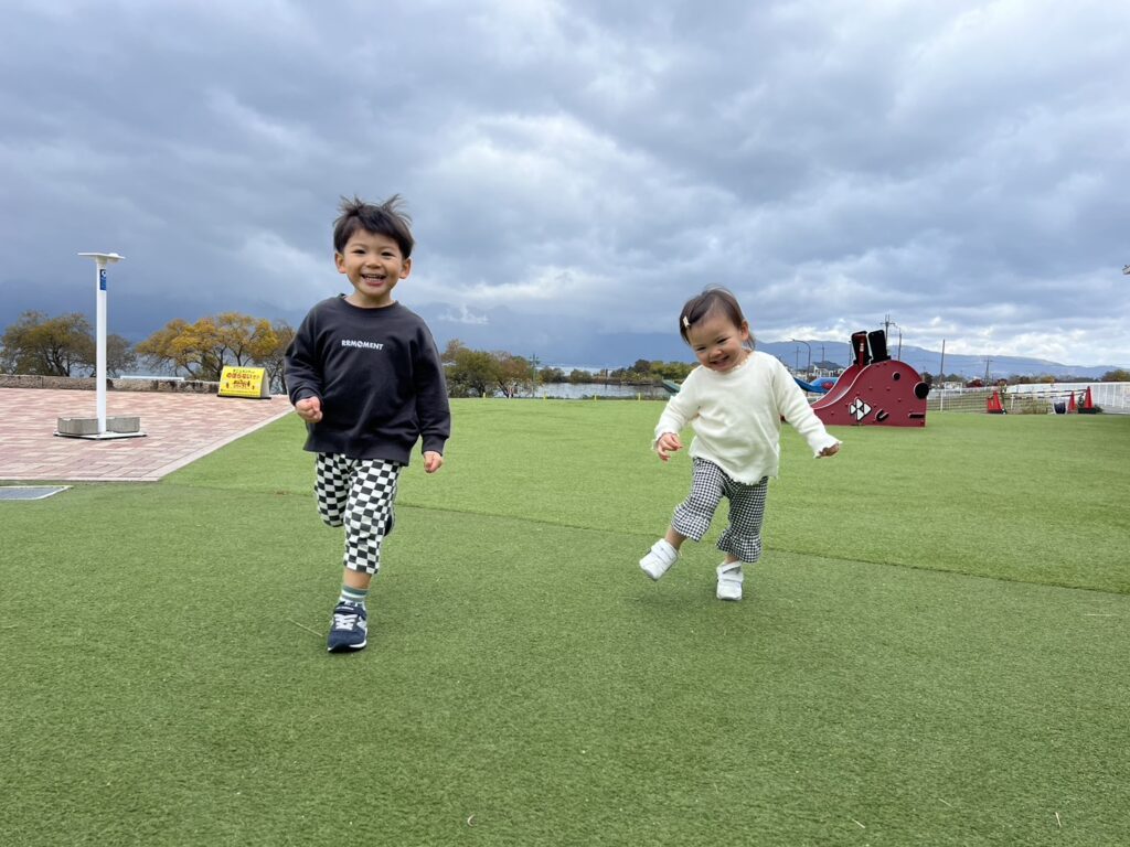 一緒に遊ぶ様子（@ninjin_danceさんより提供）