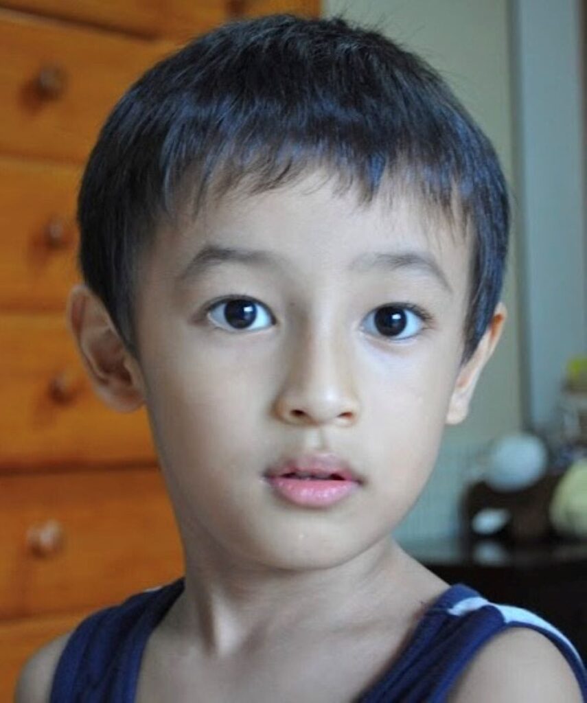 幼少期のろにーさん②（＠rasalaamenさんより提供）