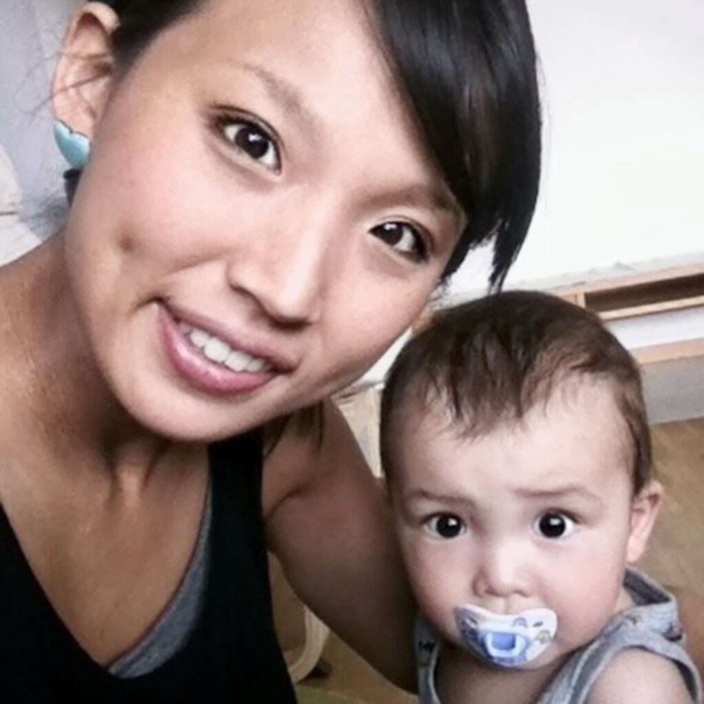 おしゃぶりが似合っていたころ（@sankakuswissさんより提供）